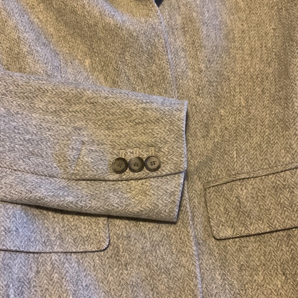 LOFT Pale Gray Blazer - size 6P herringbone - Picture 6 of 7